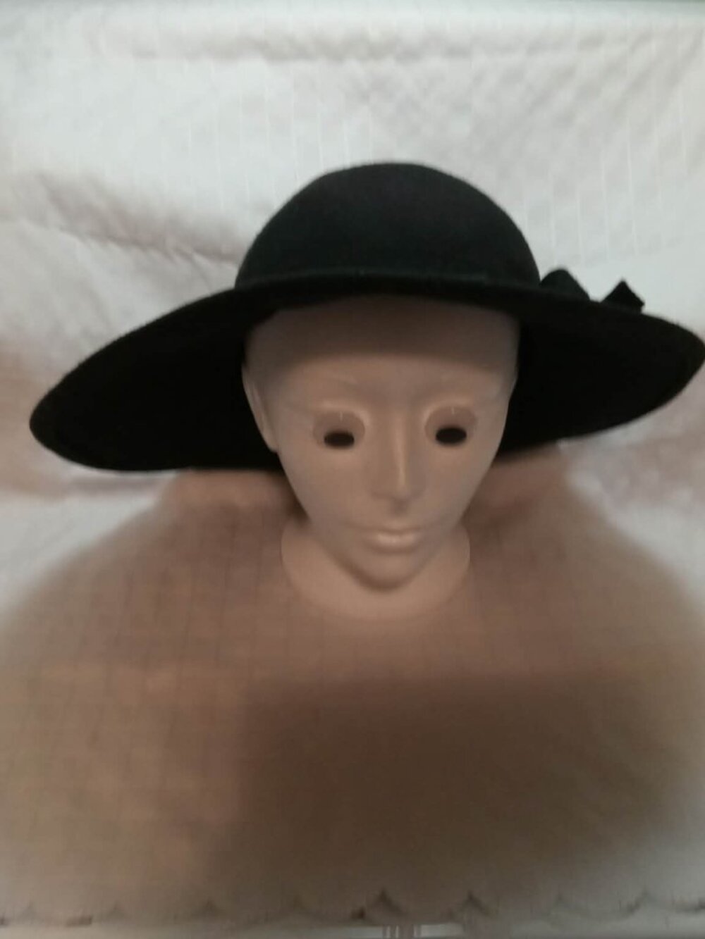 Women's vintage wide-brimmed felt hat, elegant hat Head circumference 23 inches